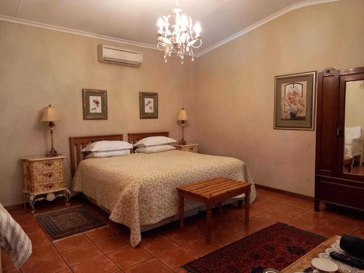 Avondrust Guest House Graaff-Reinet 외부 사진